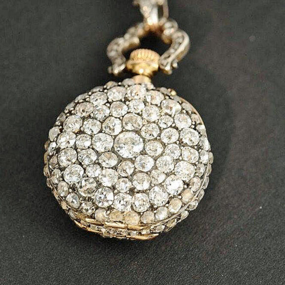 French diamond-set watch with matching brooch Circa 1900 French diamond-set watch with matching brooch Circa 1900