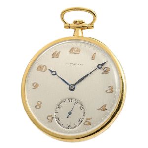 Swiss 18k gold fine thin gentleman's pocket watch circa 1917