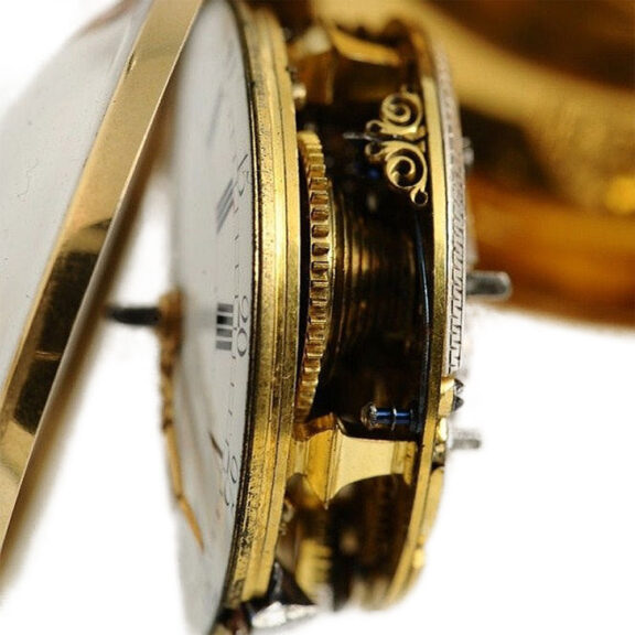 English verge pocket watch with repoussé decoration Circa 1726 English verge pocket watch with repoussé decoration Circa 1726