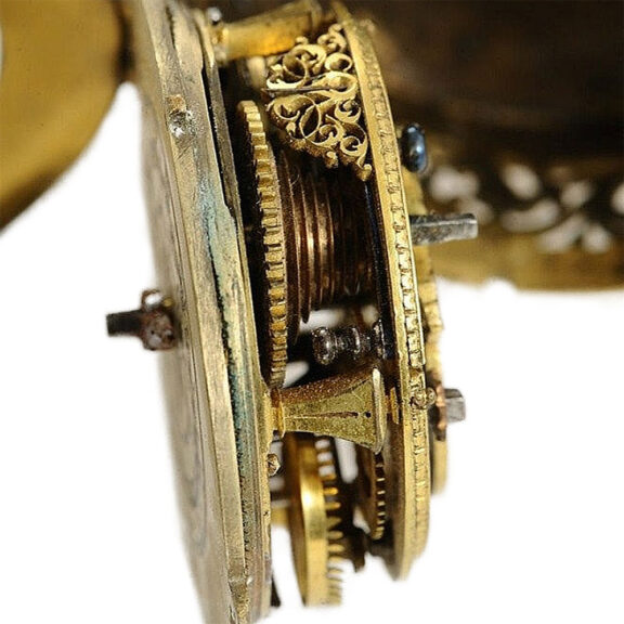 German pendant watch case with later movement Circa 1620 German pendant watch case with later movement Circa 1620