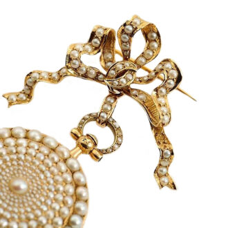 Swiss half pearl-studded lady's pendant watch Circa 1820 Swiss half pearl-studded lady's pendant watch Circa 1820
