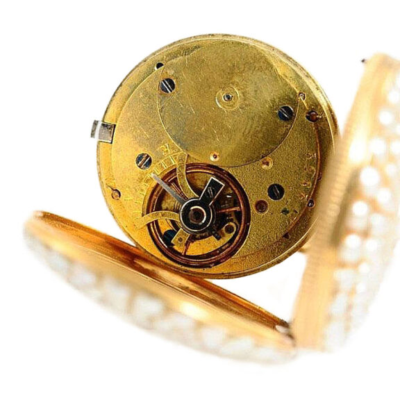 Swiss half pearl-studded lady's pendant watch Circa 1820 Swiss half pearl-studded lady's pendant watch Circa 1820
