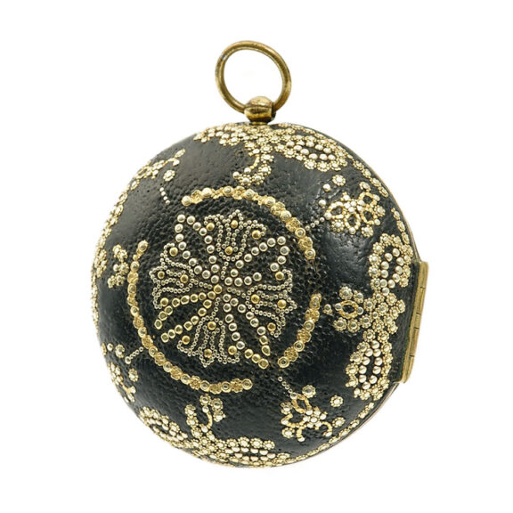English single-handed pair-cased verge pocket watch Circa 1650 English single-handed pair-cased verge pocket watch Circa 1650