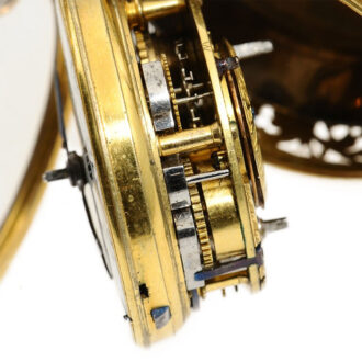 English quarter repeater with repoussé decoration Circa 1742/43