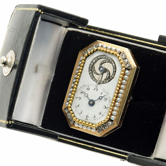 Swiss quarter repeating octagonal-shaped ring watch Circa 1800 Swiss quarter repeating octagonal-shaped ring watch Circa 1800