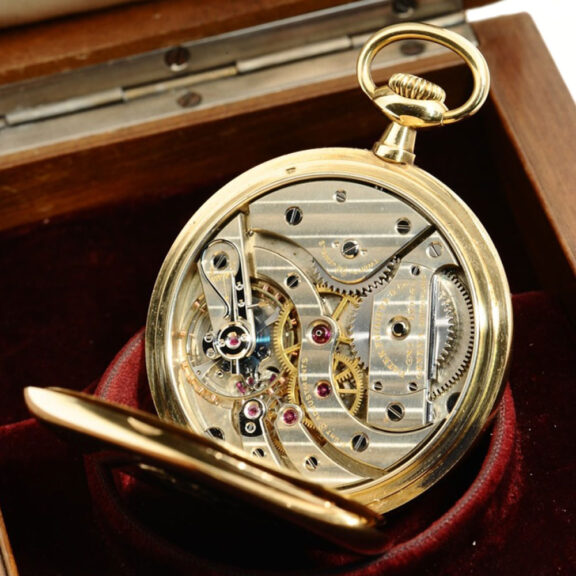 Swiss 18K gold watch with Patek Philippe certificate, Circa 1914 Swiss 18K gold watch with Patek Philippe certificate, Circa 1914