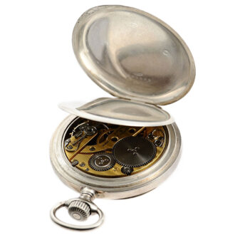 Swiss silver deck watch with 32h power reserve Circa 1945