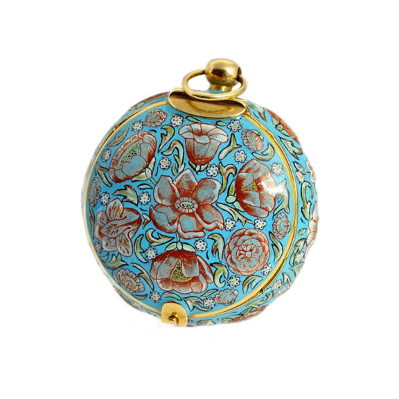 French one-handed miniature gold enamel watch Circa 1600 French one-handed miniature gold enamel watch Circa 1600