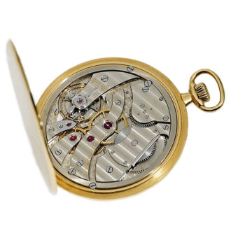 Elegant Swiss 18k gold keyless dress watch Circa 1924