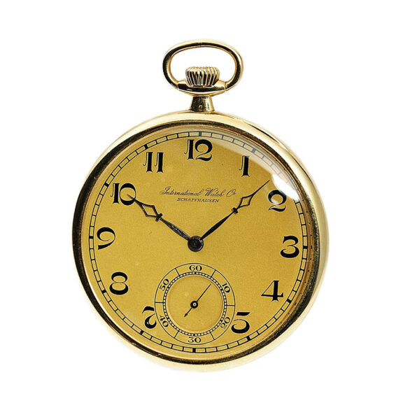 Elegant Swiss 18k gold keyless dress watch Circa 1924