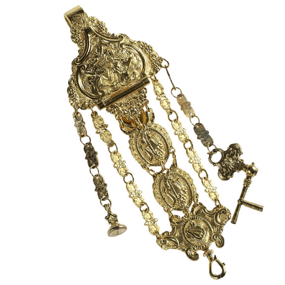 English verge pocket watch with repoussé decoration Circa 1730 English verge pocket watch with repoussé decoration Circa 1730