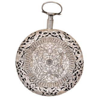 English silver oignon watch with single-hand and alarm Circa 1680 English silver oignon watch with single-hand and alarm Circa 1680