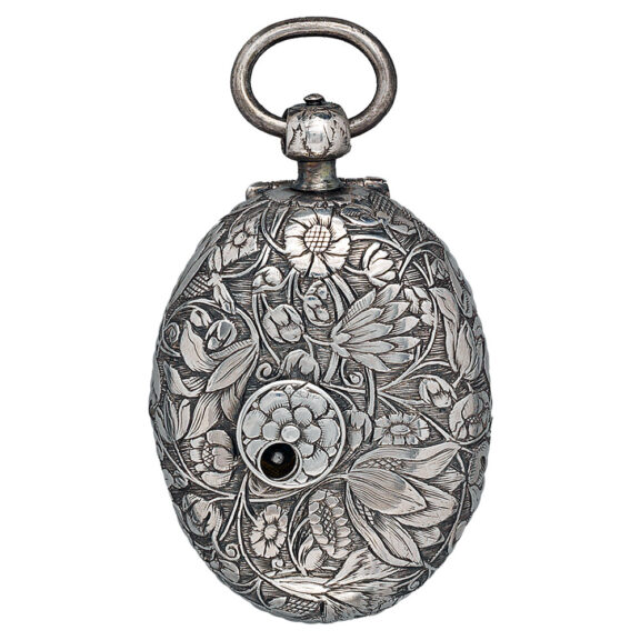 English splendid silver oval verge pendant watch Circa 1620-1630 English splendid silver oval verge pendant watch Circa 1620-1630