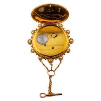 Rare French médaillon à tact forme collier watch Circa 1805 Rare French médaillon à tact forme collier watch Circa 1805