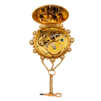 Rare French médaillon à tact forme collier watch Circa 1805 Rare French médaillon à tact forme collier watch Circa 1805