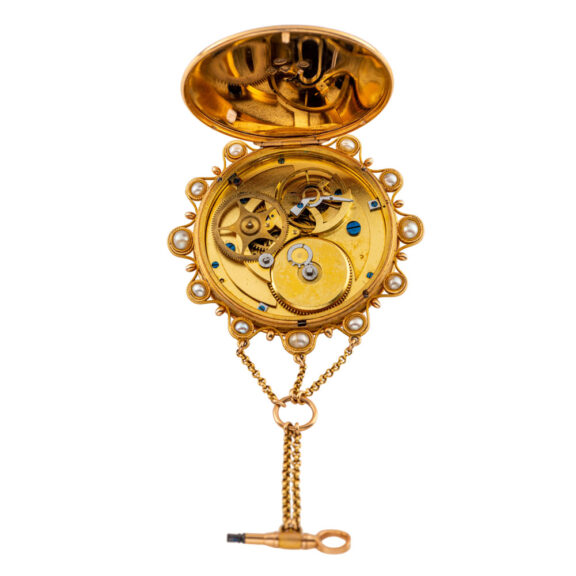 Rare French médaillon à tact forme collier watch Circa 1805 Rare French médaillon à tact forme collier watch Circa 1805