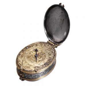French gilt brass single handed oval pendant watch Circa 1610