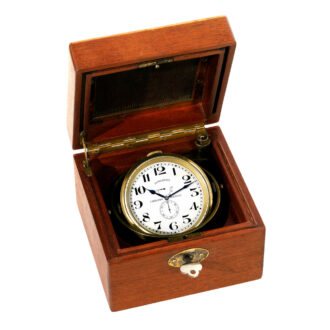 Swiss 36h going lever marine chronometer with power reserve Circa 1945