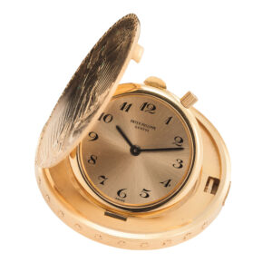 Very fine and thin Swiss 18K gold keyless lever coin watch Circa 1963