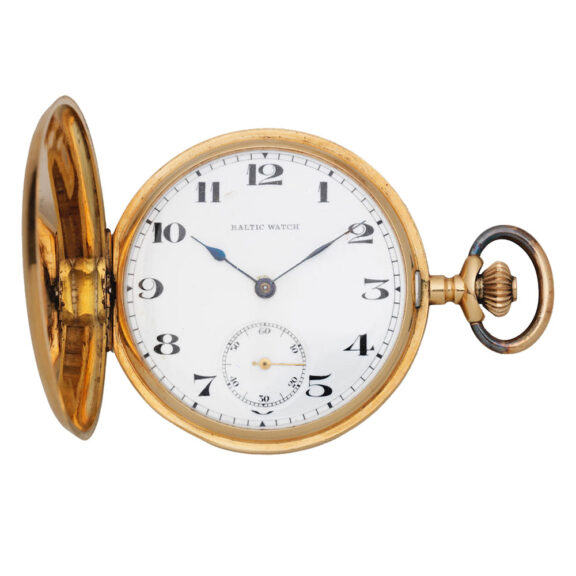 A French 18 carat gold full hunter lever pocket watch Circa 1910