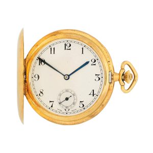 Scottisch 18 carat gold hunting cased lever watch Circa 1938