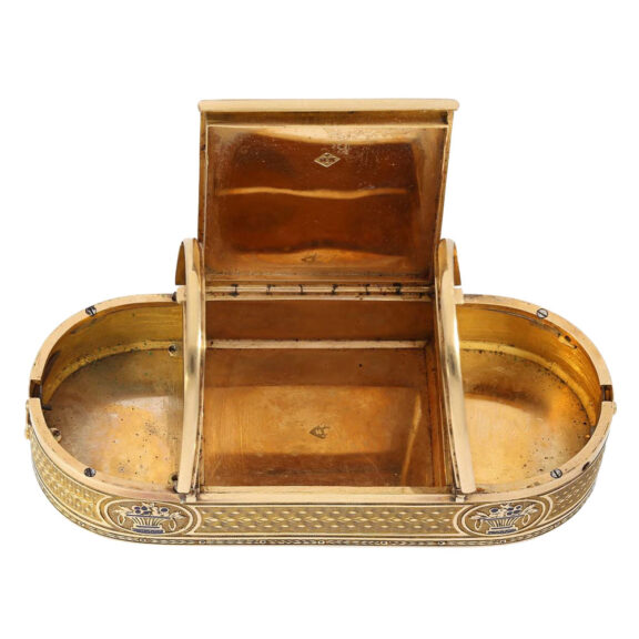 Swiss snuffbox with watch and musical movement Circa 1810 Swiss snuffbox with watch and musical movement Circa 1810