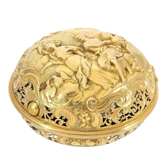 Early English 22K gold repeating repoussé verge Circa 1724-1744 Early English 22K gold repeating repoussé verge Circa 1724-1744
