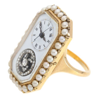 Swiss gold ring watch made for the Chinese market Circa 1810 Swiss gold ring watch made for the Chinese market Circa 1810