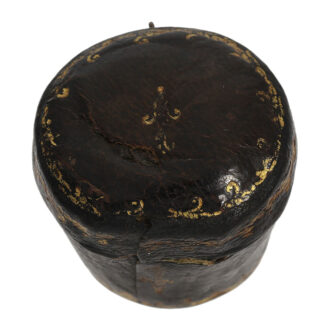 Rare gold and diamond-set cylinder ring watch Circa 1780 Rare gold and diamond-set cylinder ring watch Circa 1780