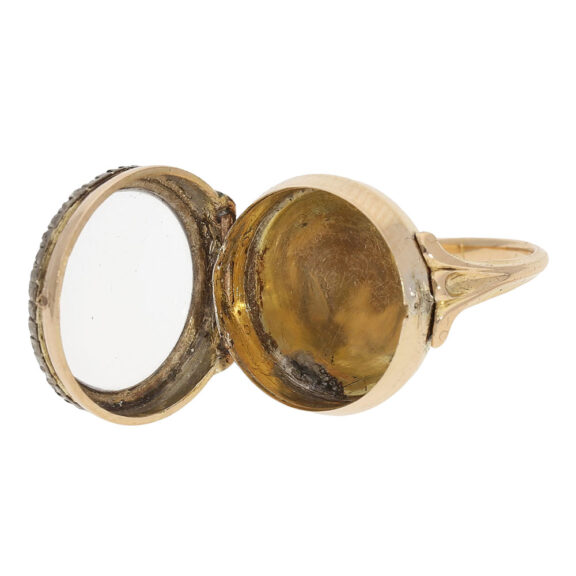Rare French gold and diamond-set ring watch Circa 1780 Rare French gold and diamond-set ring watch Circa 1780