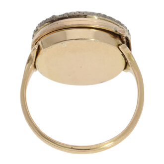 Rare French gold and diamond-set ring watch Circa 1780 Rare French gold and diamond-set ring watch Circa 1780