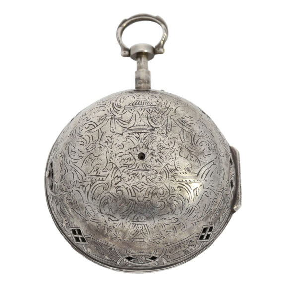 French silver pair cased repeating oignon coach watch Circa 1700 French silver pair cased repeating oignon coach watch Circa 1700
