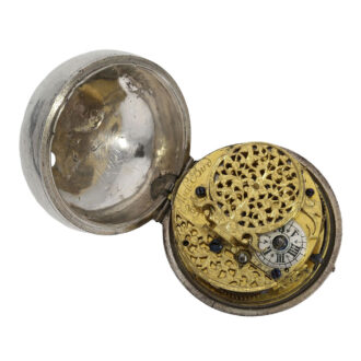 Early English silver pair cased verge oignon watch Circa 1700