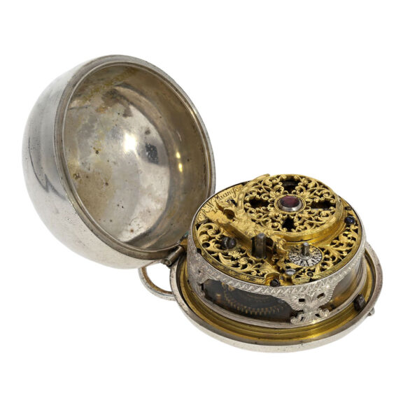 English silver and shagreen verge oignon watch Circa 1690 English silver and shagreen verge oignon watch Circa 1690