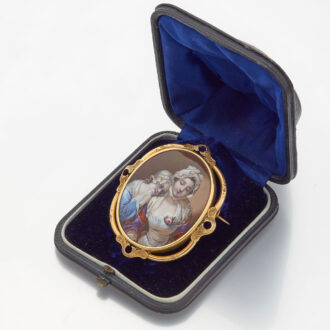 Very fine French gold and enamel painted brooch Circa 1800