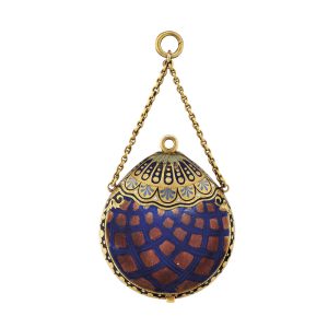 Swiss shell form pendant watch with concealed dial Circa 1810
