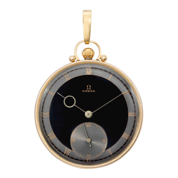 Attractive Swiss gold lever with two-tone black dial Circa 1941 Attractive Swiss gold lever with two-tone black dial Circa 1941