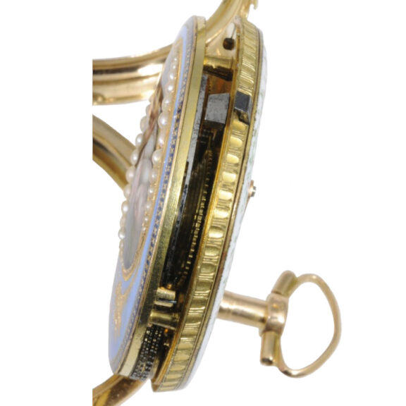 Important Swiss gold and enamel verge automaton Circa 1800 Important Swiss gold and enamel verge automaton Circa 1800