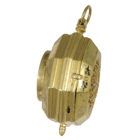 English pre-balance spring pendant watch with alarm Circa 1590 English pre-balance spring pendant watch with alarm Circa 1590