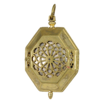 English pre-balance spring pendant watch with alarm Circa 1590