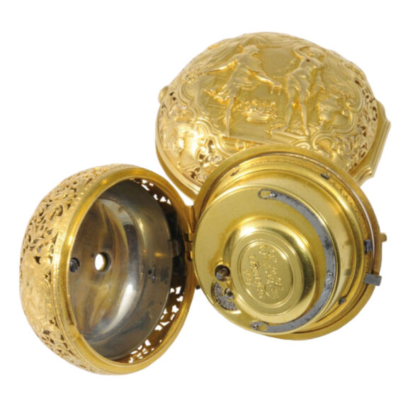 English gold pair-cased repeating repoussé verge Circa 1720 English gold pair-cased repeating repoussé verge Circa 1720