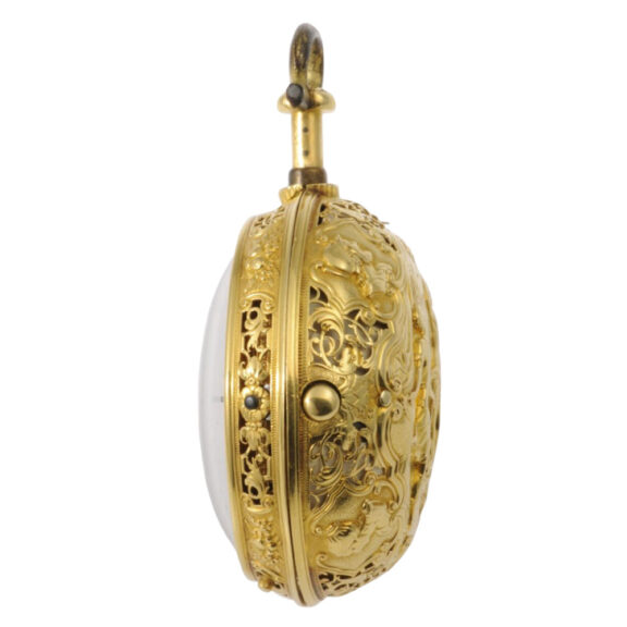 English gold pair-cased repeating repoussé verge Circa 1720 English gold pair-cased repeating repoussé verge Circa 1720