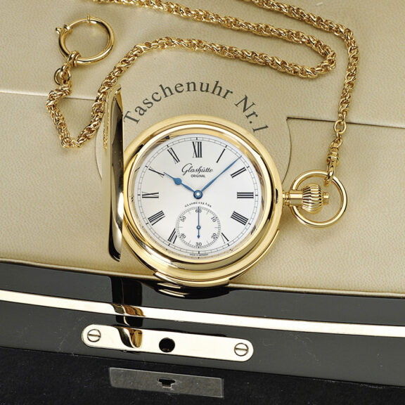 Heavy German 18K gold hunting cased repeating lever Circa 2011 Heavy German 18K gold hunting cased repeating lever Circa 2011
