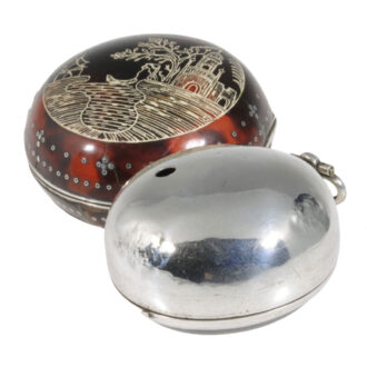 English silver and tortoiseshell pair-cased verge watch Circa 1700 English silver and tortoiseshell pair-cased verge watch Circa 1700