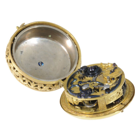 German fire gilt one-handed pendant watch with self-strike Circa 1600 German fire gilt one-handed pendant watch with self-strike Circa 1600