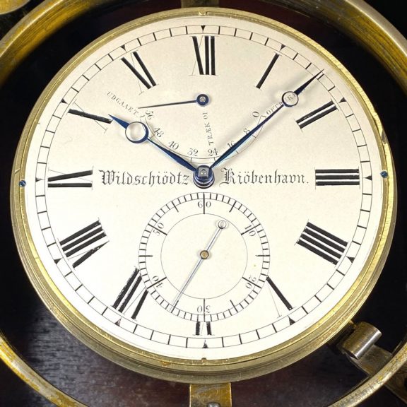 Rare and small Danish deck chronometer with power reserve Circa 1875 Rare and small Danish deck chronometer with power reserve Circa 1875