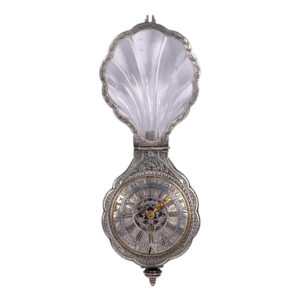 Dutch silver and rock crystal shell-shaped pendant watch Circa 1700
