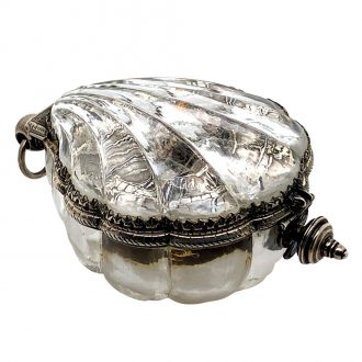 Dutch silver and rock crystal shell-shaped pendant watch Circa 1700
