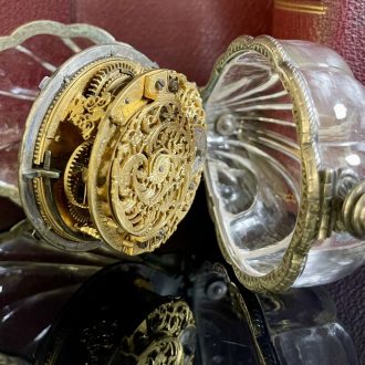 Dutch silver and rock crystal shell-shaped pendant watch Circa 1700