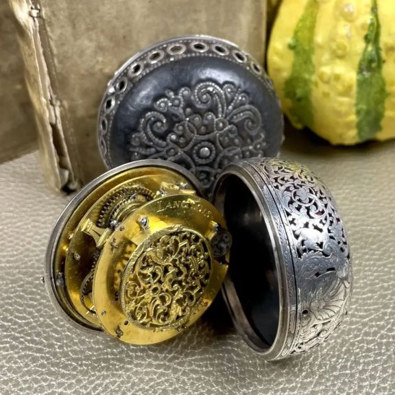 Rare French silver verge oignon watch with alarm Circa 1690 Rare French silver verge oignon watch with alarm Circa 1690
